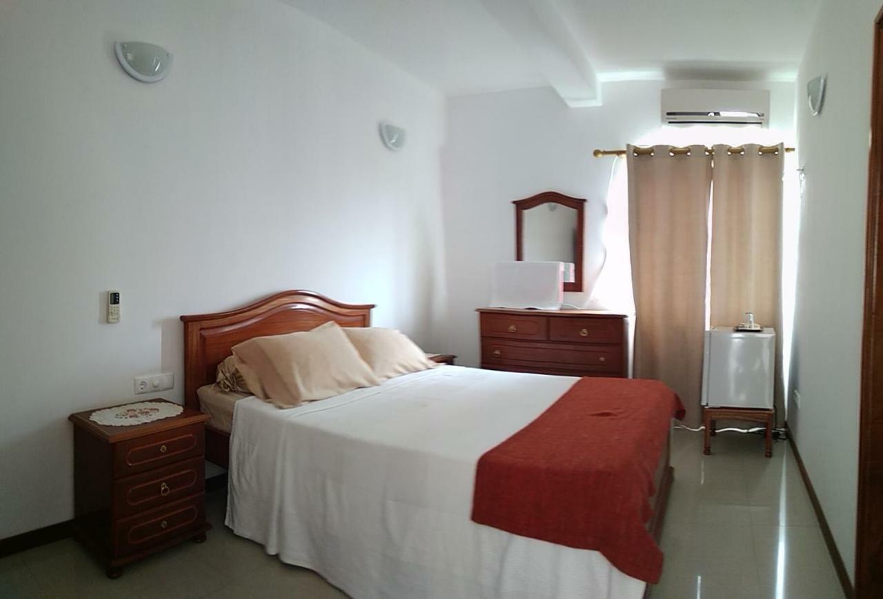 Residencial Vitoria Hotel